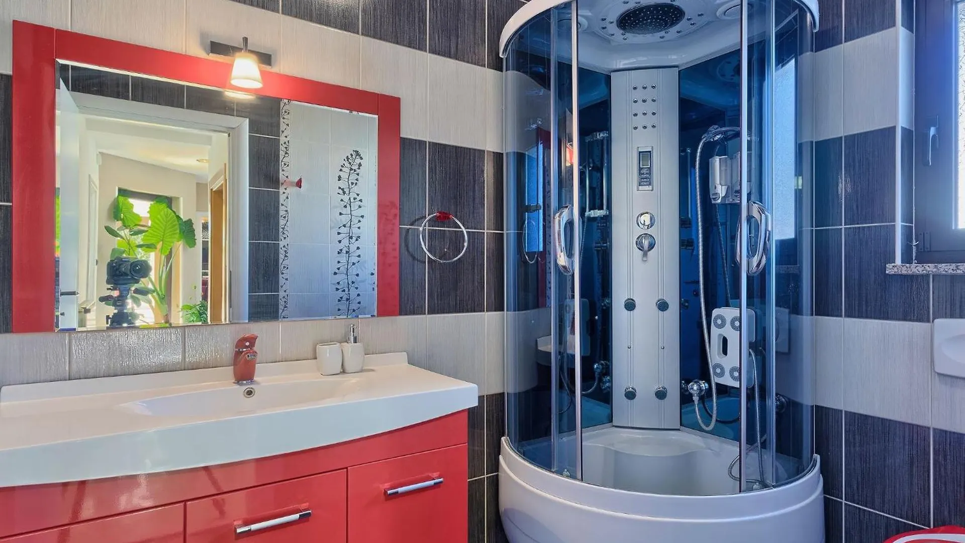Villa De L'Amour By Interhome Vodnjan